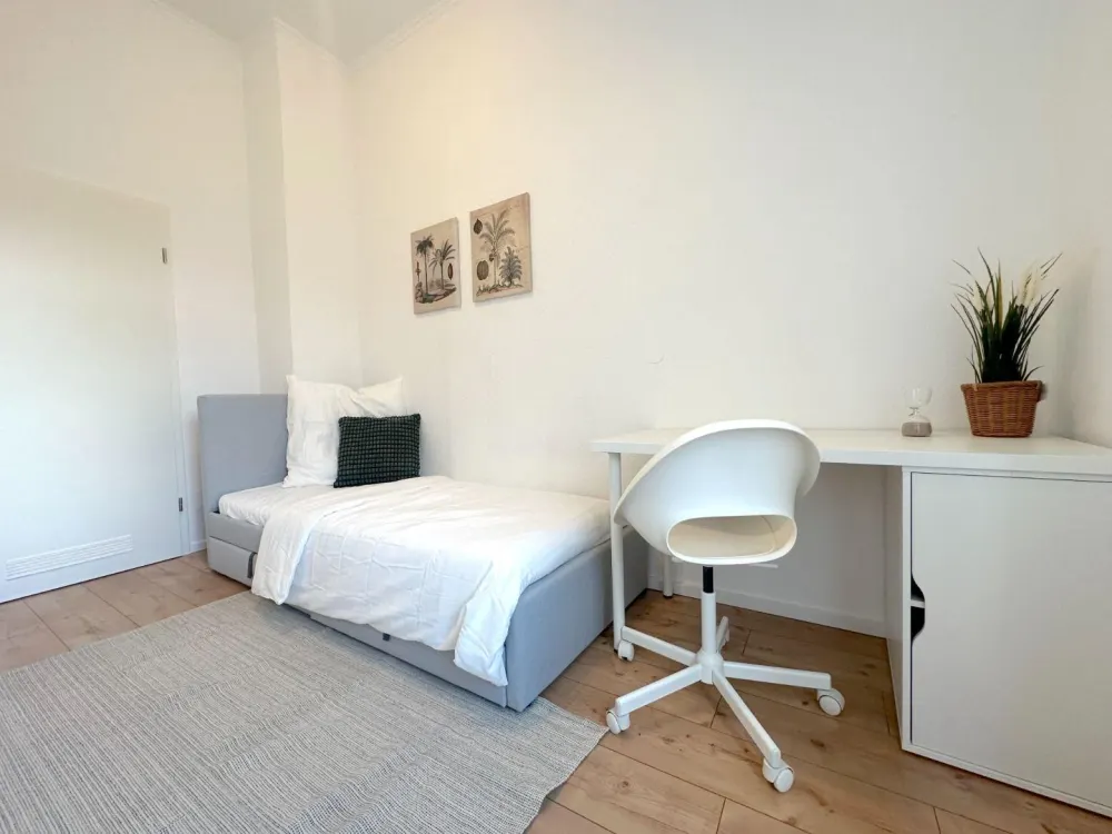 Zwei Zimmer frei in moderner 3er-WG, Rat-Beil-Straße 25, Frankfurt am Main! - FH Frankfurt