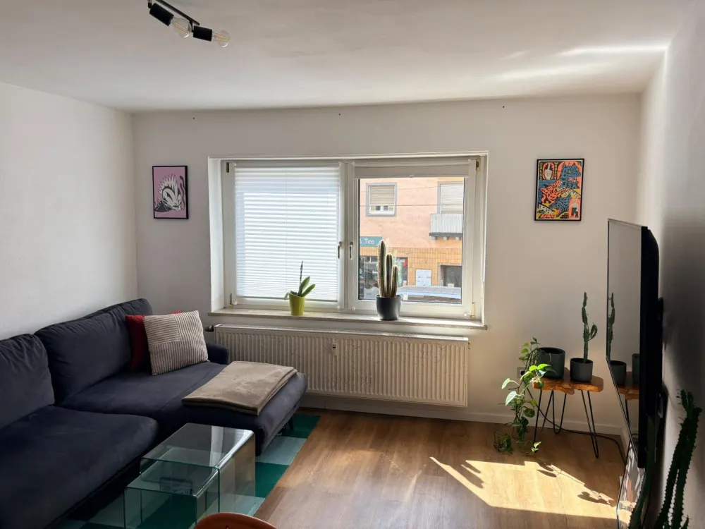 2 Rooms with Balcony - 1st Floor Central in Steinbühl
