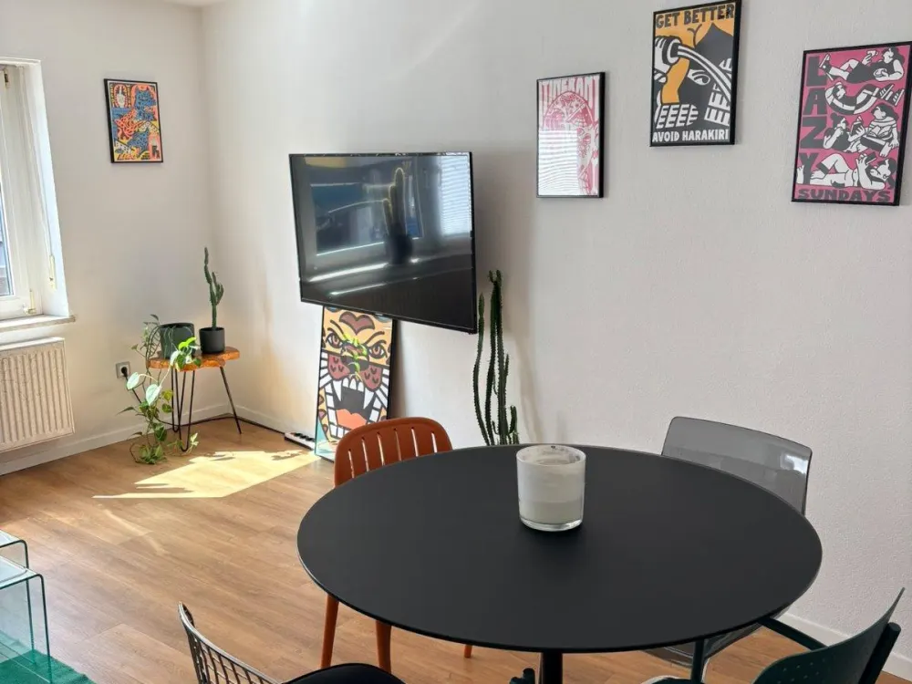 2 Rooms with Balcony - 1st Floor Central in Steinbühl