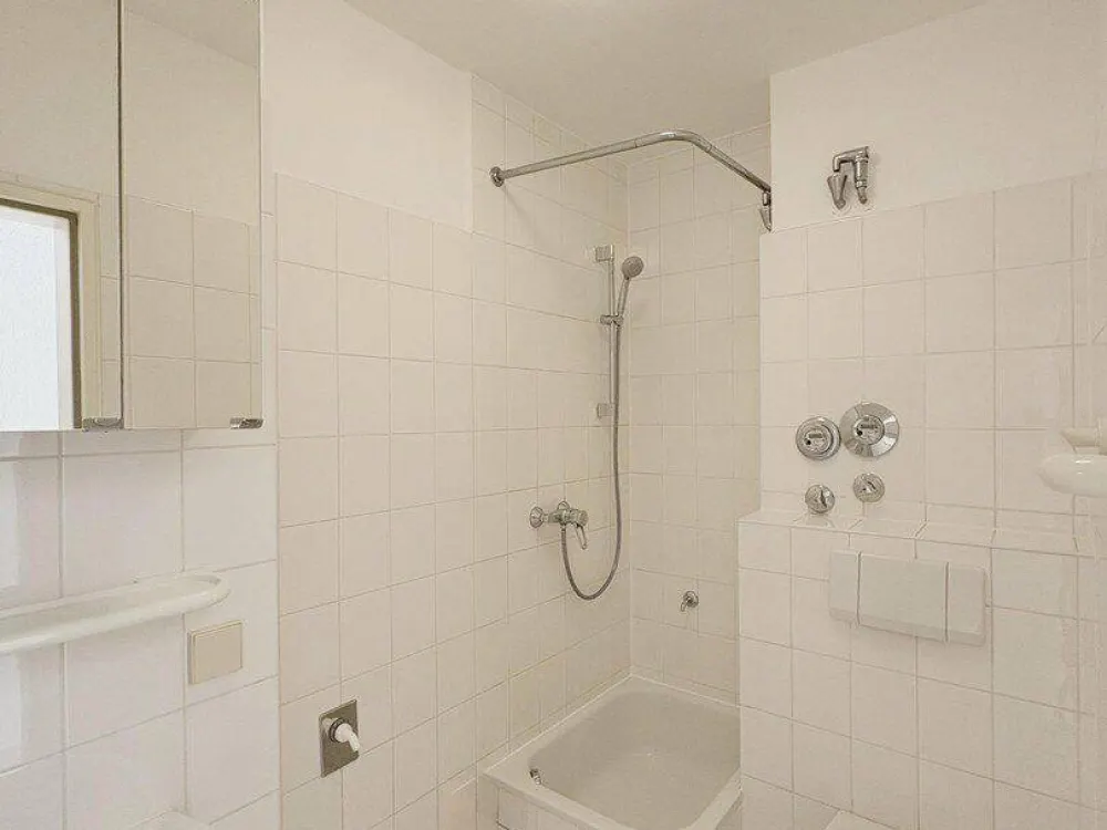 Renoviertes 1-Zimmer-Apartment mit Balkon & guter Anbindung in Alt-Fechenheim