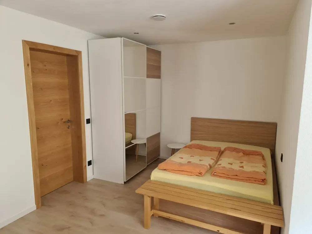Helle, hochwertige, möblierte 1-Zimmer-Wohnung in Rutesheim