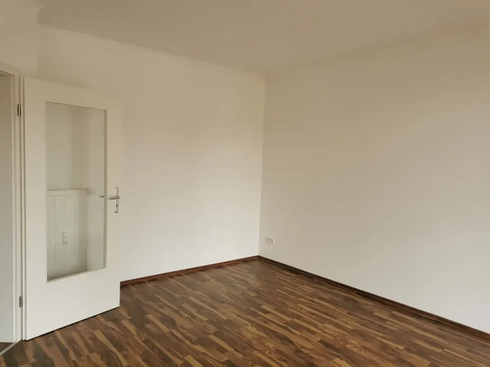 2-Zimmer-Wohnung - mit (oder ohne) Einbauküche - ca. 600 m zum Markkleeberg