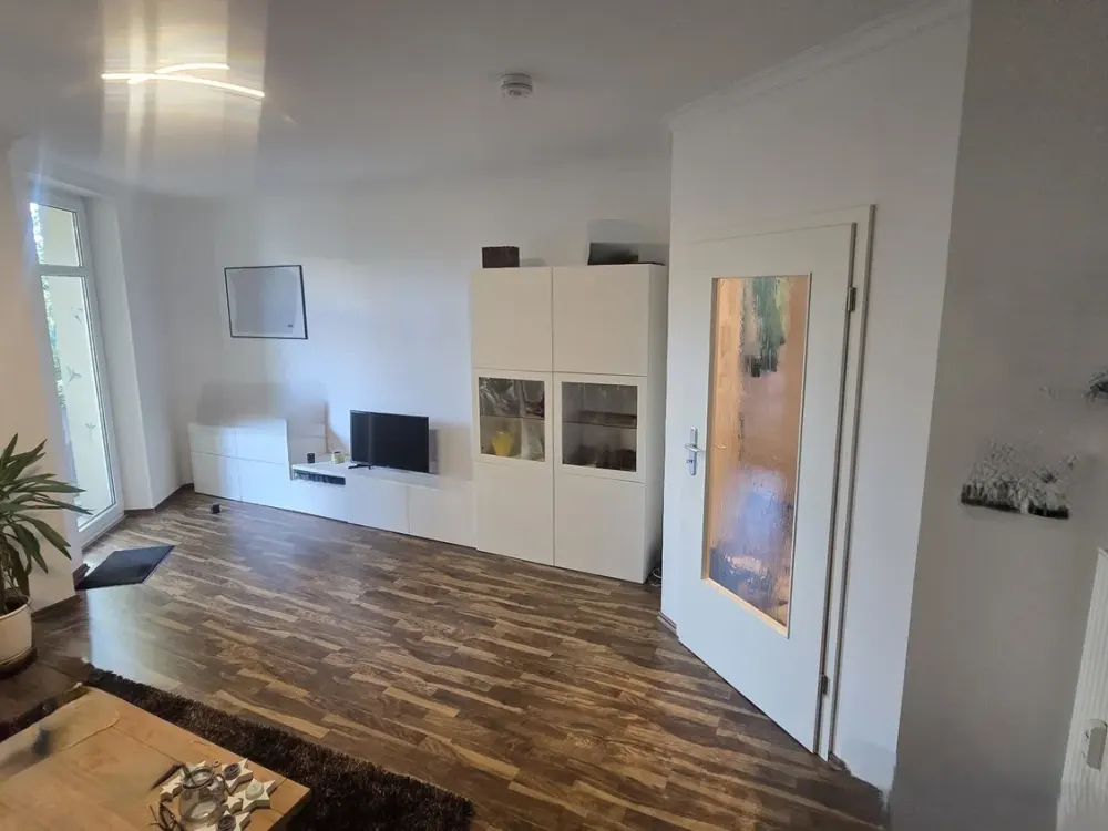2-Zimmer-Wohnung - mit (oder ohne) Einbauküche - ca. 600 m zum Markkleeberg