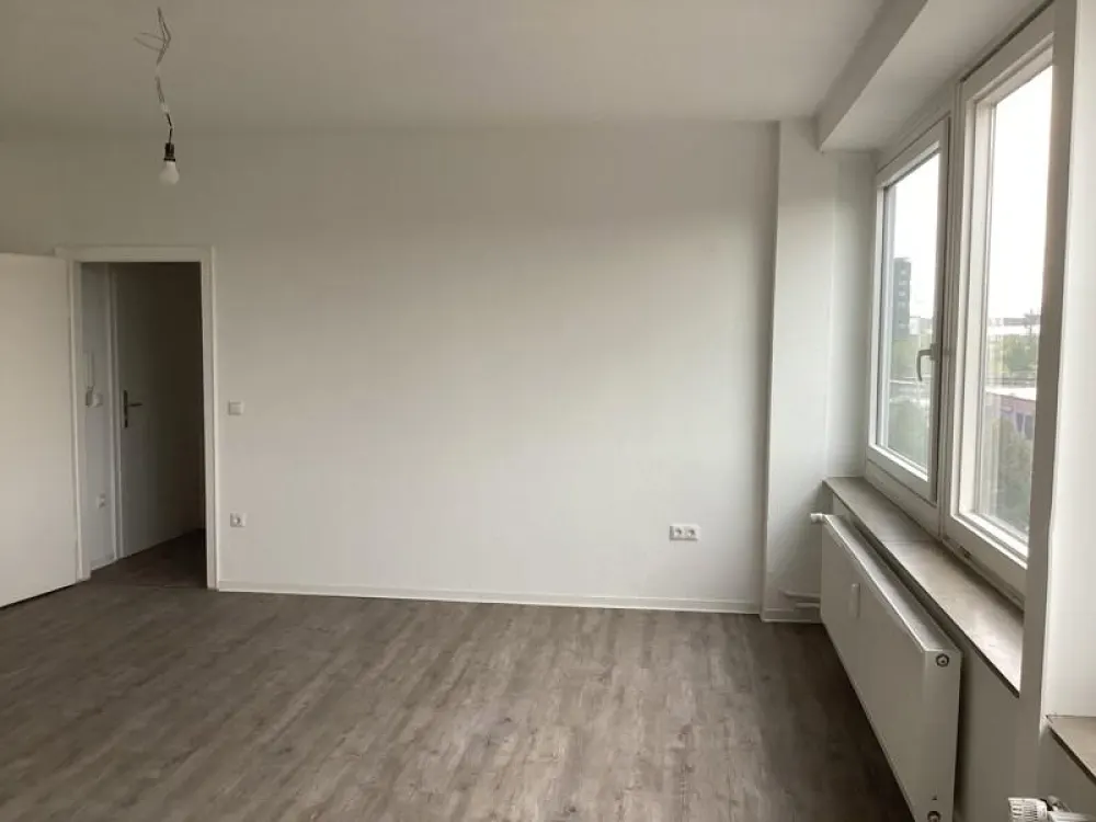 City-Lage, Renovierte 1-Zimmer-Wohnung, ca. 35 m², ab sofort verfügbar