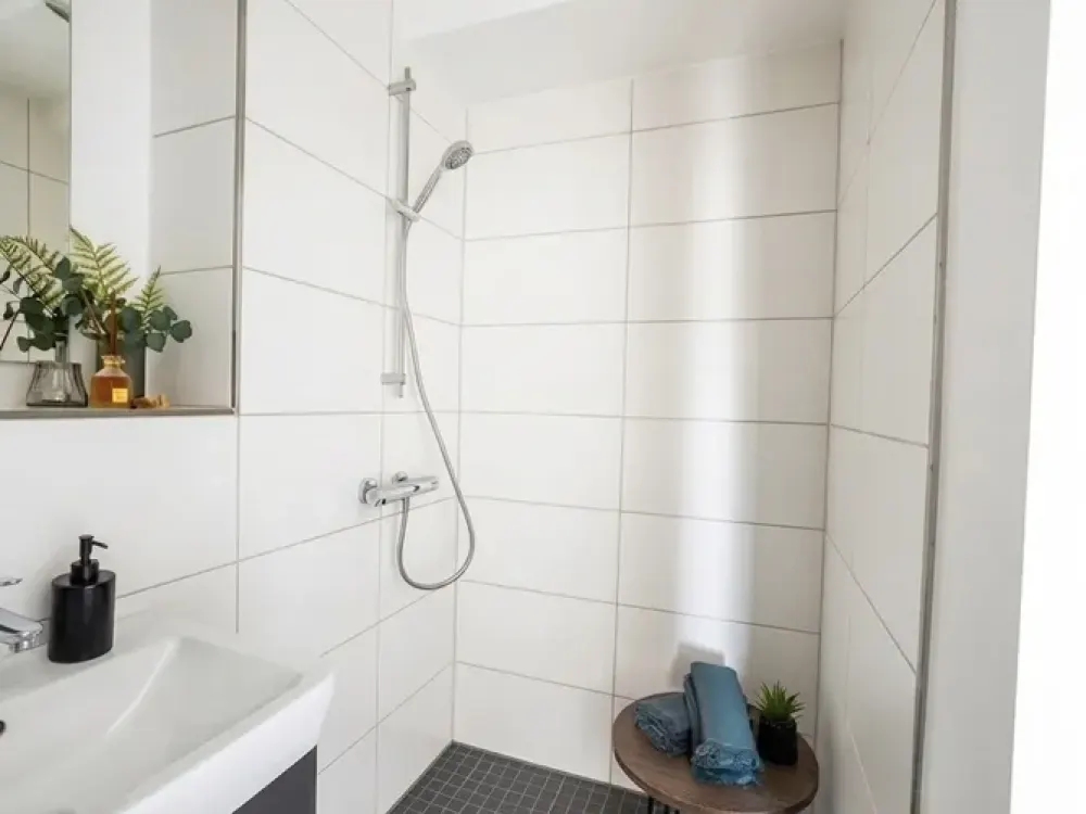 Erstbezug nach Kernsanierung: Modernes City-Apartment mit EBK, Concierge & Skyline-Dachterrassen