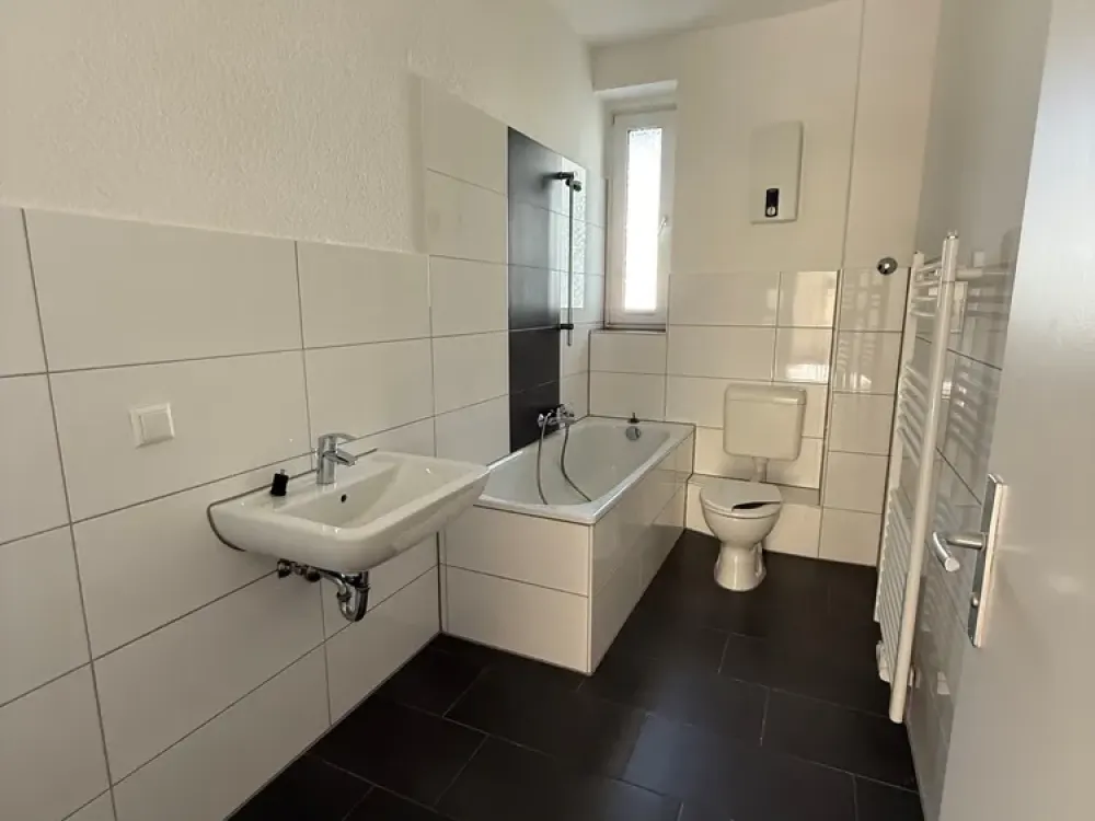 Gepflegte 2 Zimmerwohnung mit Balkon! 2 Monate Mietfrei!