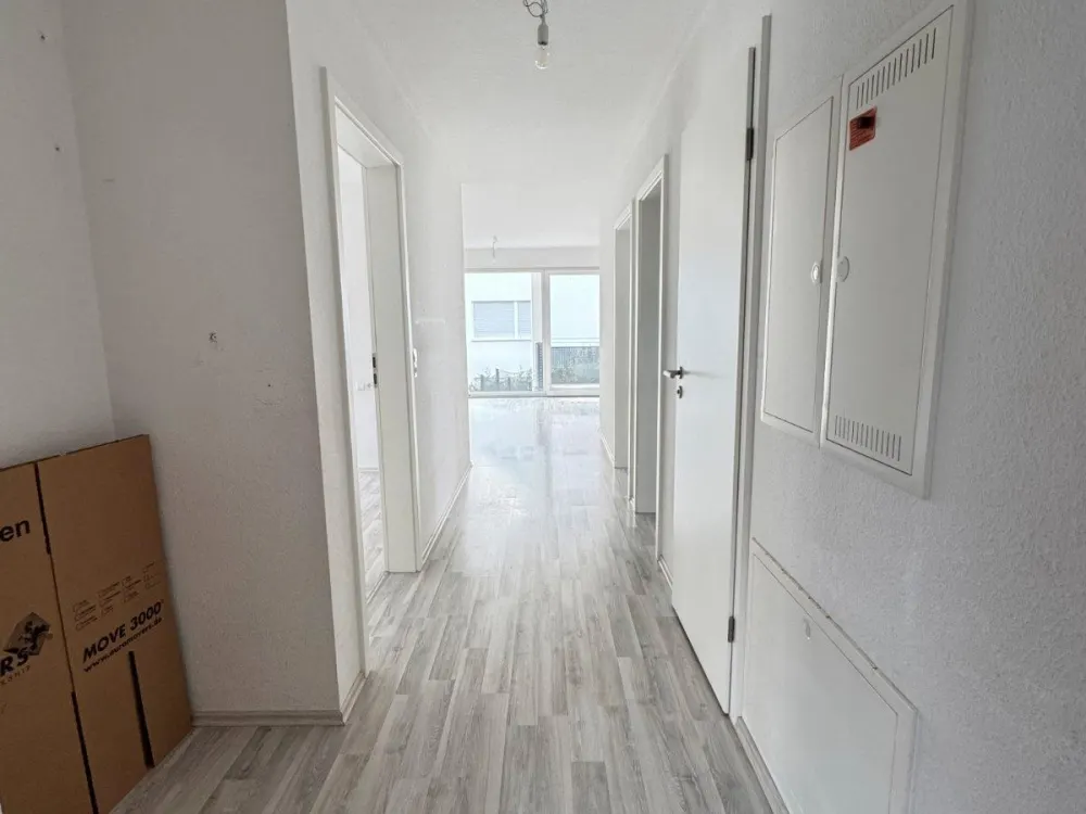 Helle 4-Zimmer Wohnung, Balkon und TG Stellplatz in ruhiger Lage