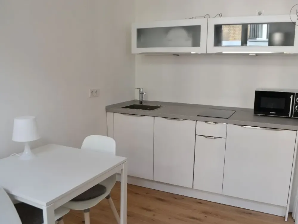 Old Building Charm in the Südstadt - Furnished -