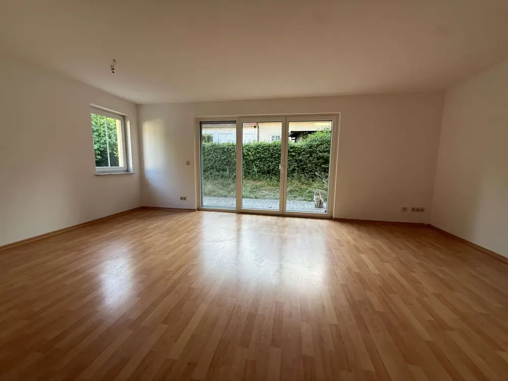 Erdgeschosswohnung mit kleiner Terrasse in Schulzendorf