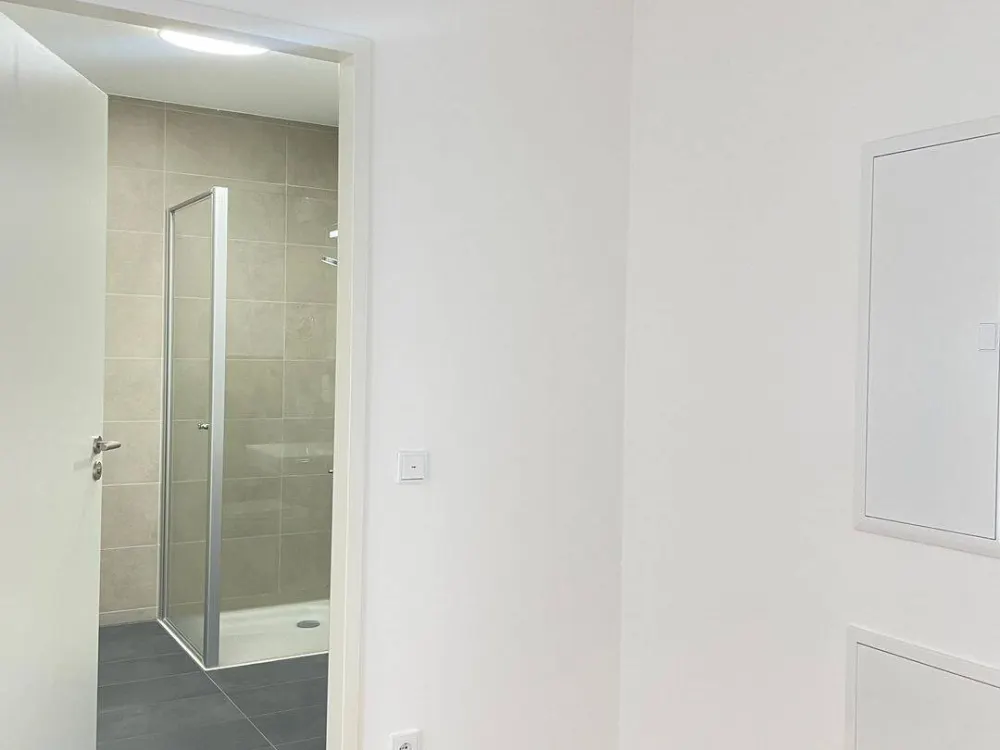 Balkon-2-Zimmer-Terrassenwohnung mit moderner Küche in Frankfurt