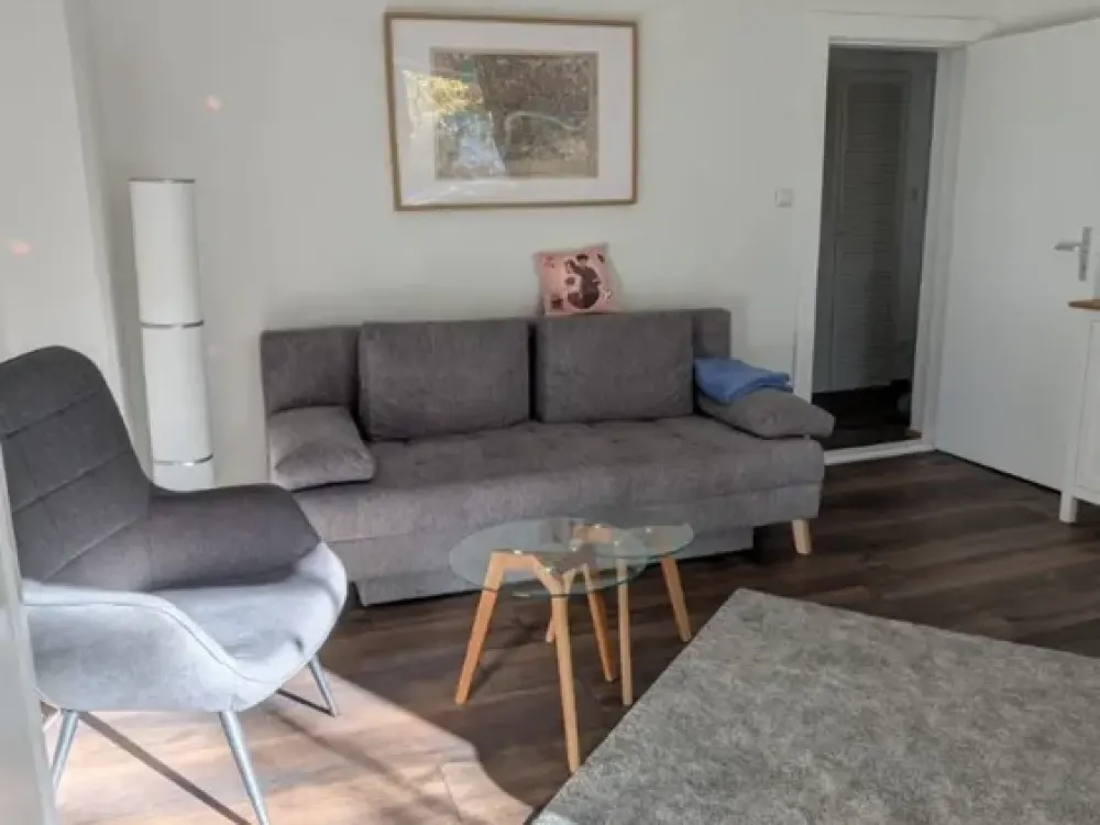 Wunderschöne, sanierte 2-Zimmer-Wohnung im Grünen, 54 m² am Weigandufer