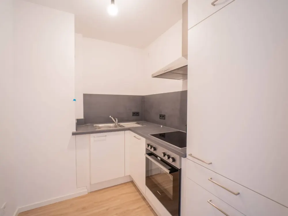 Newly Renovated Highlight: Bright Home with High-Quality Features near Schnelsen