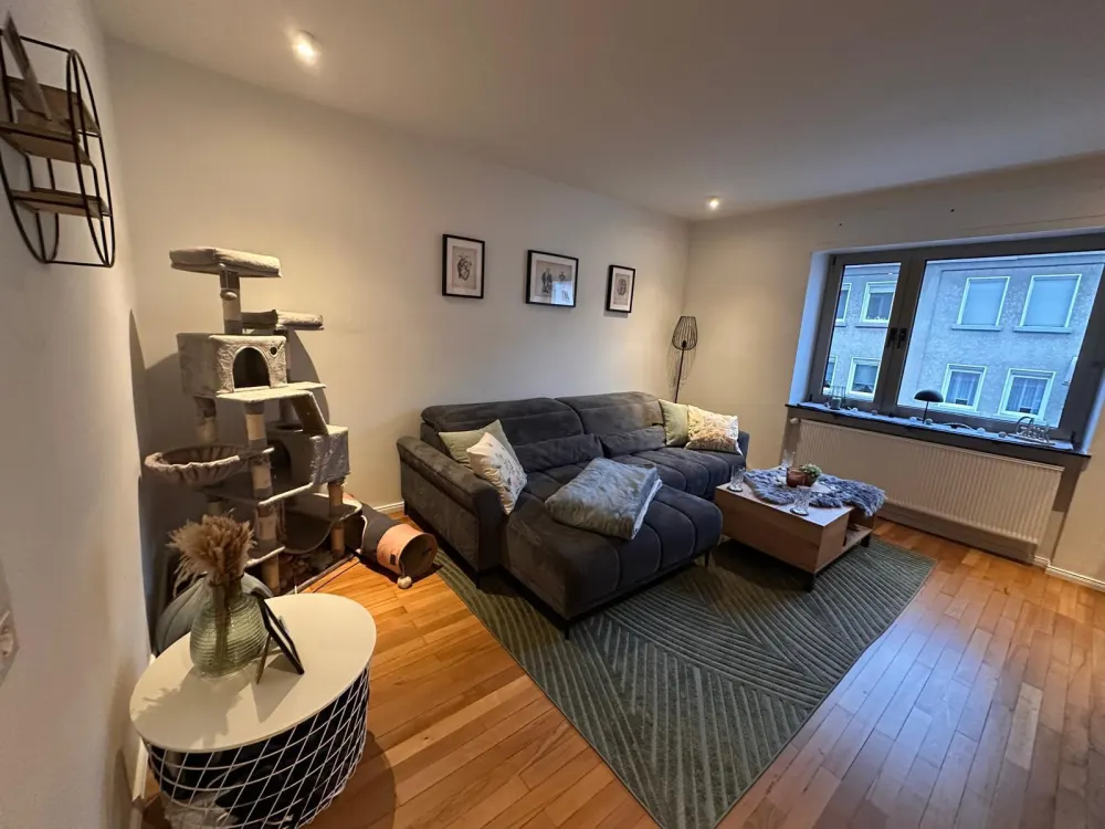 Frisch sanierte 4 ZKB-Wohnung mit Terrasse