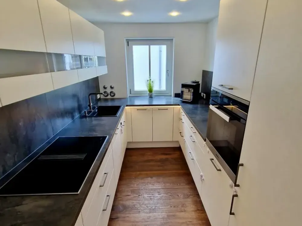 Hochwertige 2-Zimmer-Wohnung mit Balkon, Klima & TG-Stellplatz mit E-Lademöglichkeit