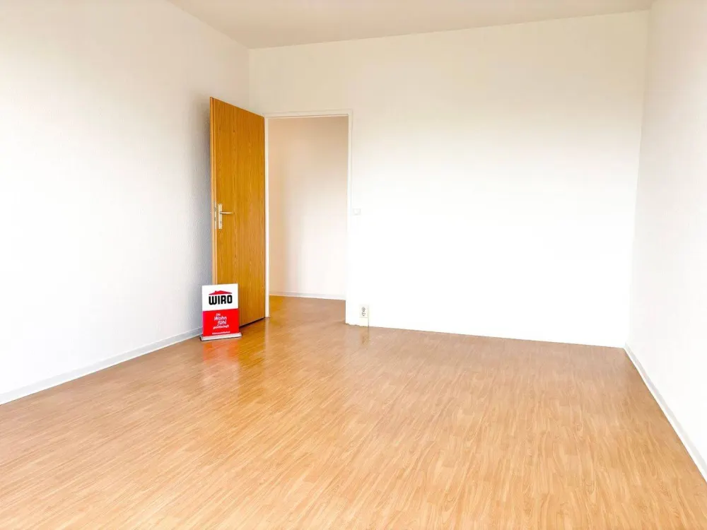 Helle 3-Zimmer-Wohnung mit verglastem Balkon in Rostock-Toitenwinkel