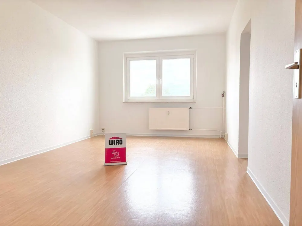 Helle 3-Zimmer-Wohnung mit verglastem Balkon in Rostock-Toitenwinkel