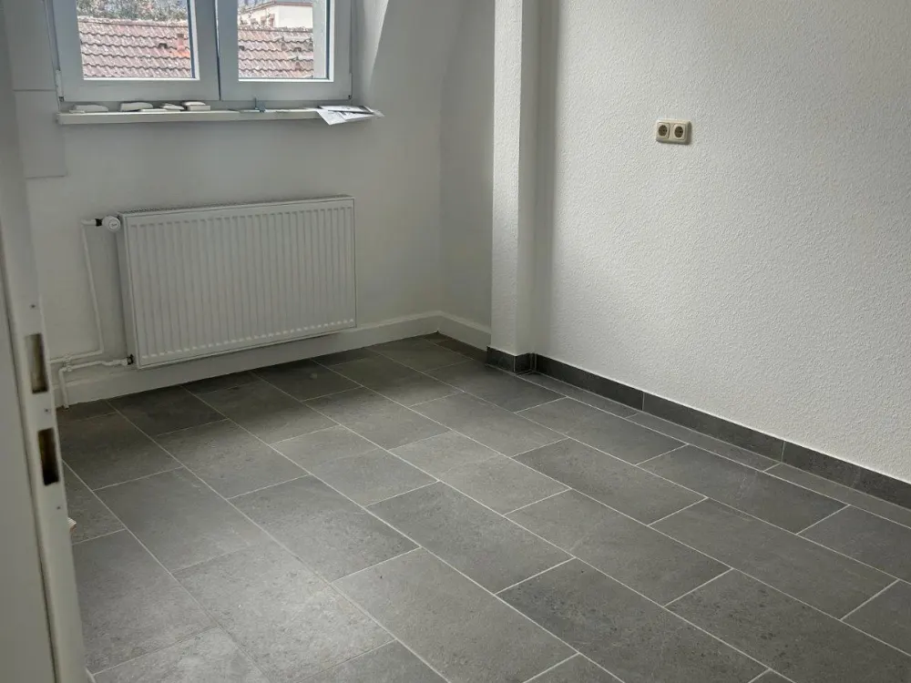 Zentrale 3-Zimmer Wohnung im Altbau