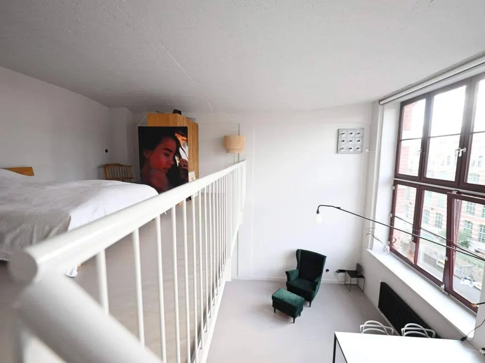 Exclusives Designloft an der Weißen Elster / schicke Einbauküche