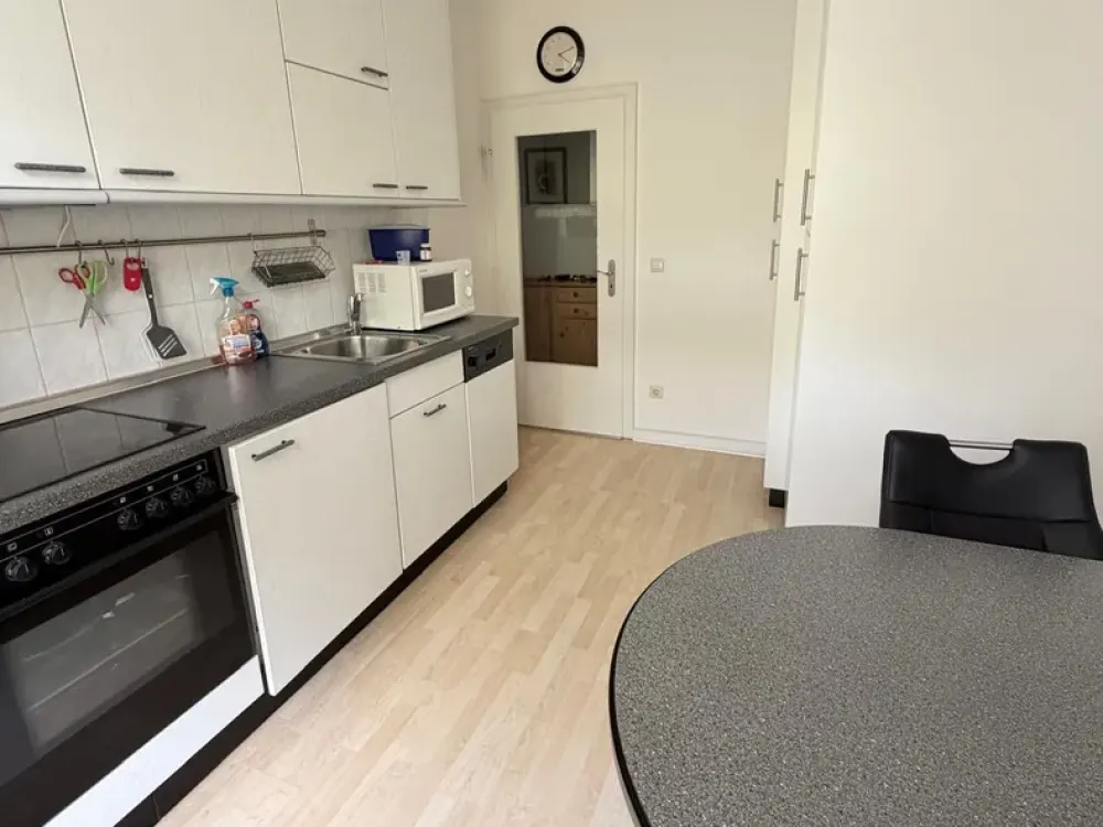 2-Room Apartment with Balcony in Düsseldorf-Oberkassel