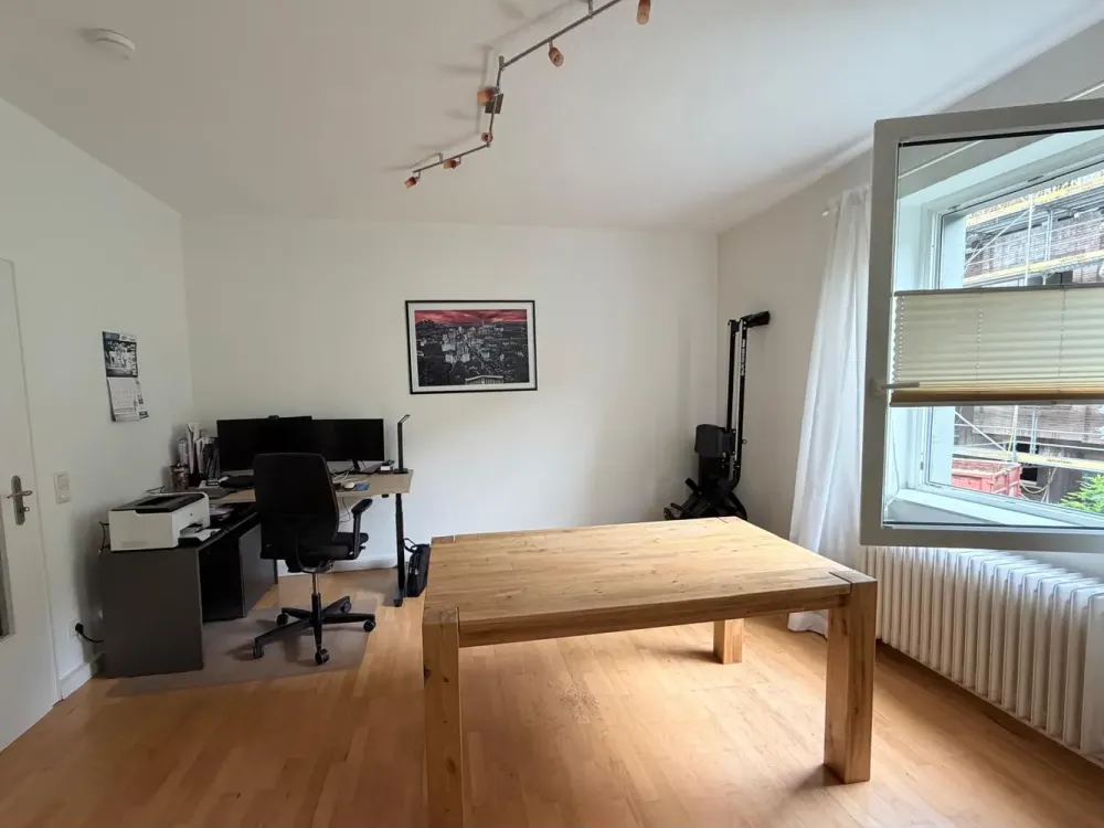 2-Room Apartment with Balcony in Düsseldorf-Oberkassel