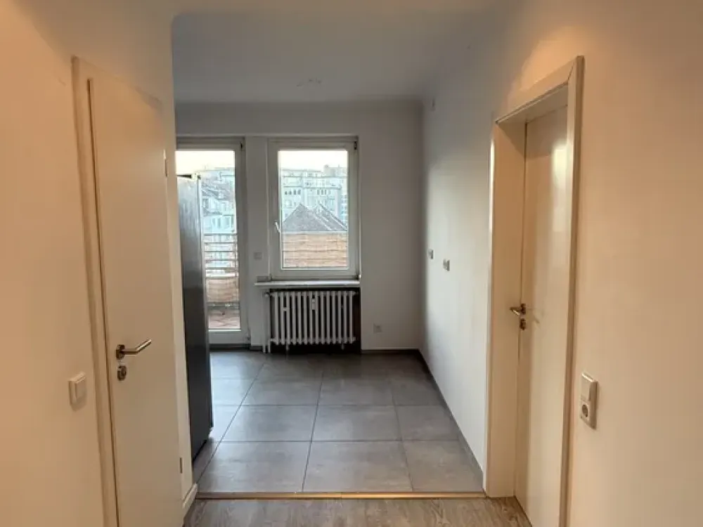 Moderne 3-Zimmer-Dachgeschosswohnung mit zwei großzügigen Terrassen in Top-Lage D-Stadtmitte!