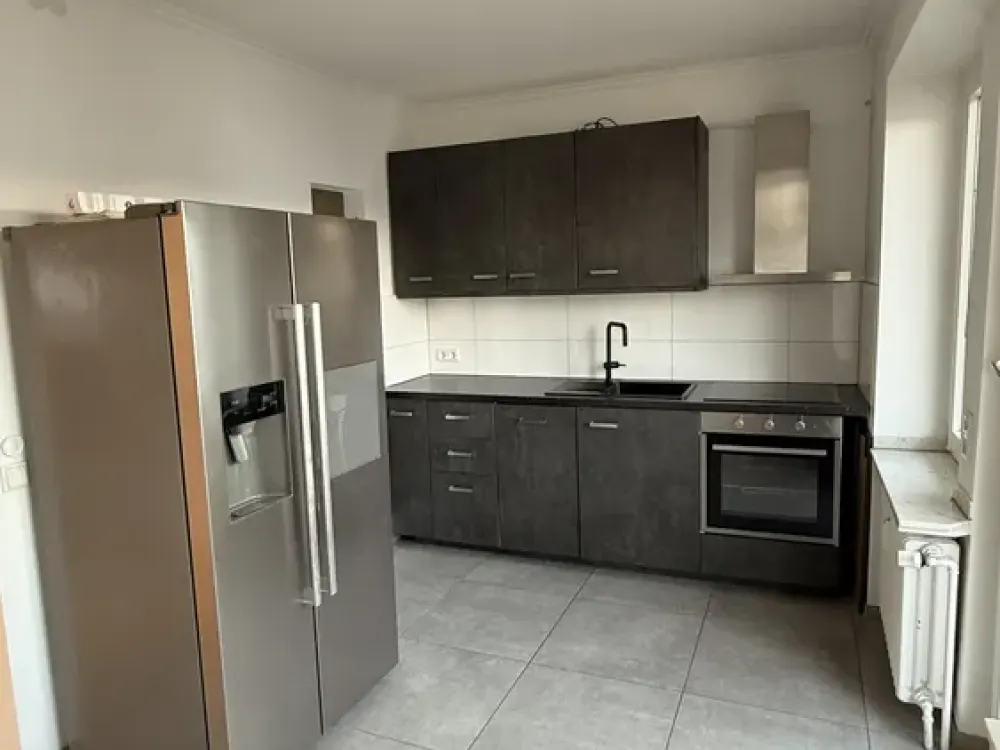 Moderne 3-Zimmer-Dachgeschosswohnung mit zwei großzügigen Terrassen in Top-Lage D-Stadtmitte!