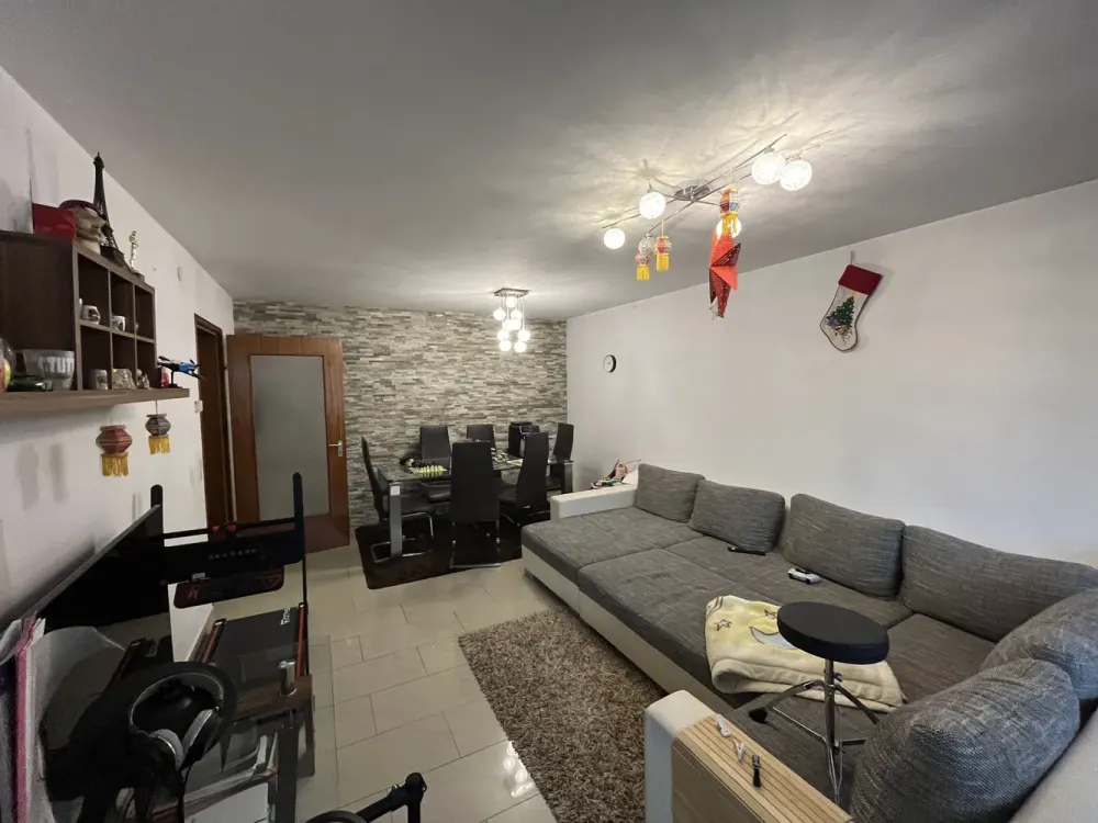 Schöne Wohnung - Ideal für Familien - Paare oder Singles