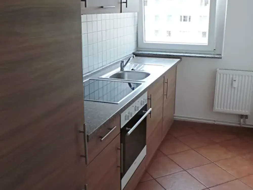 Senior-friendly Service Living