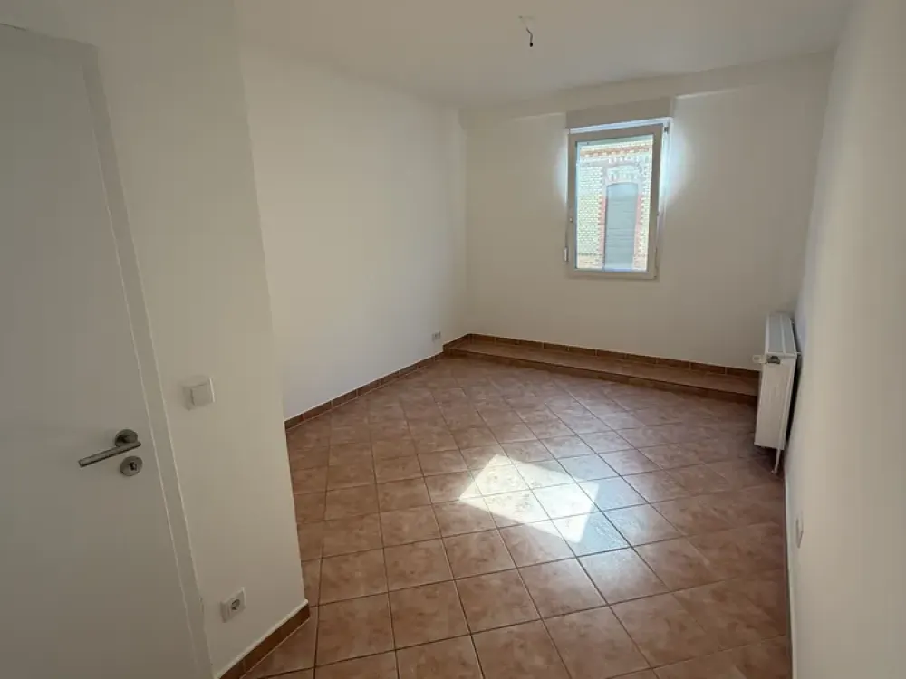 Renovated 3-Room Ground Floor Apartment in Flörsheim