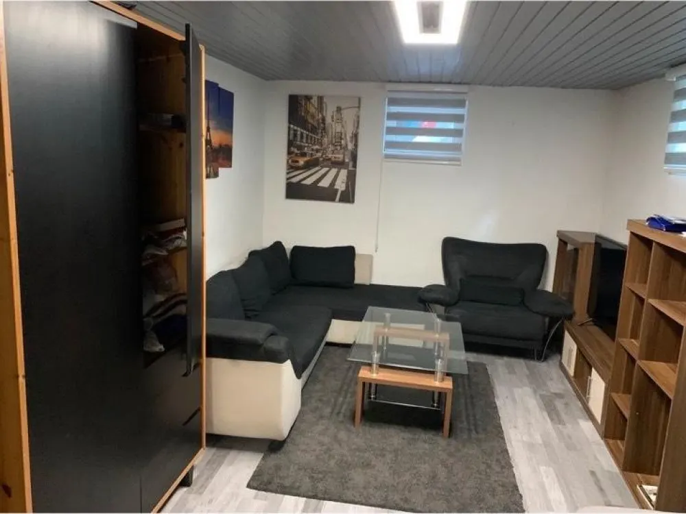 Möblierte 1-Zimmer-Souterrainwohnung in Stuttgart-Hedelfingen