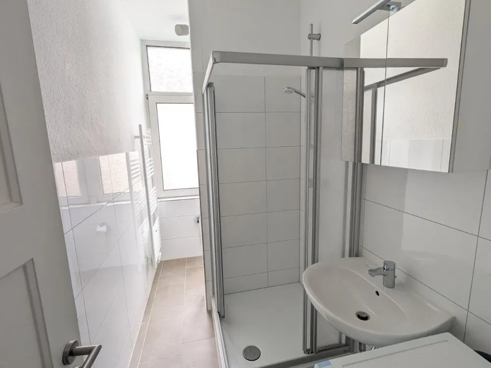 Moderne 2-Zimmer-Wohnung *möbliert*