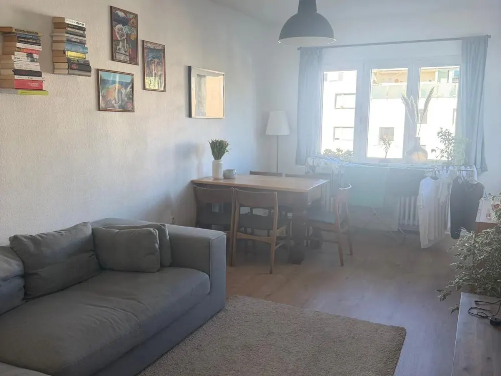 DEUTZ - Super geschnittene Zwei-Zimmerwohnung mit Balkon - WG geeignet