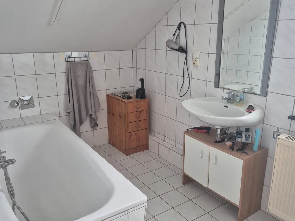 3 ZKB Dachgeschoßwohnung in Vellmar