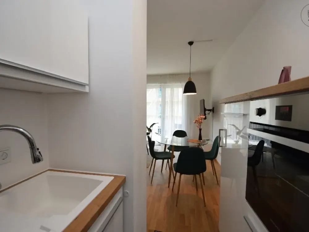 Möblierte Neubauwohnung im Quartier am Grüngürtel in Hürth Efferen