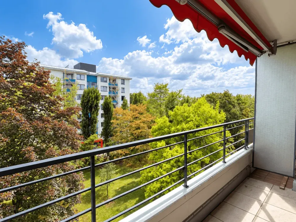 Wohnen im 5. OG, mit Balkon, Schwimmbad & Sauna