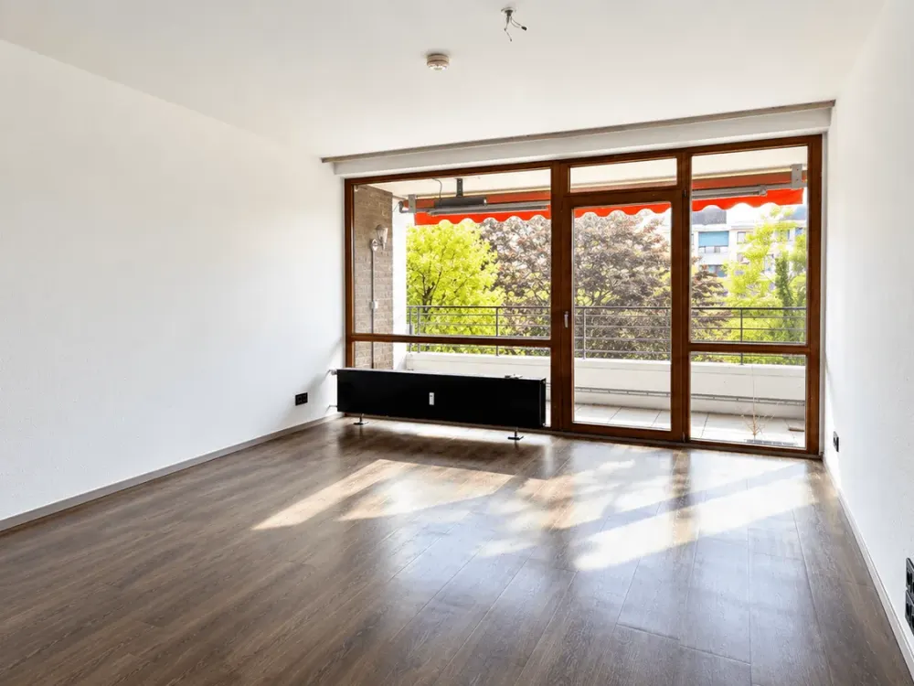 Wohnen im 5. OG, mit Balkon, Schwimmbad & Sauna