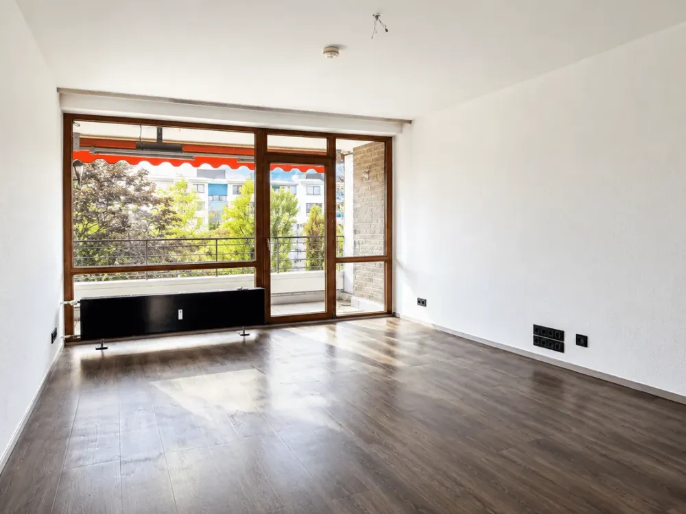 Wohnen im 5. OG, mit Balkon, Schwimmbad & Sauna