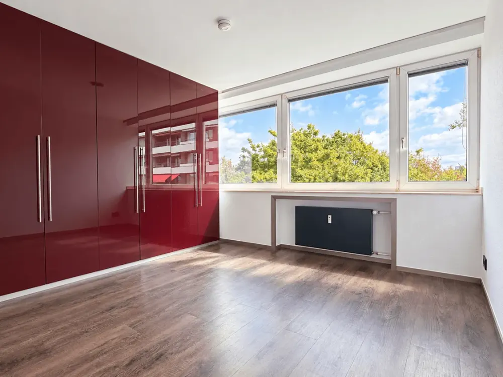 Wohnen im 5. OG, mit Balkon, Schwimmbad & Sauna