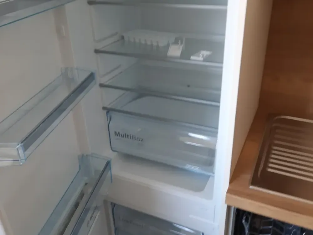 Frisch kernsanierte 2,5-Zimmer-Wohnung mit hochwertiger Ausstattung und traumhaftem Ausblick