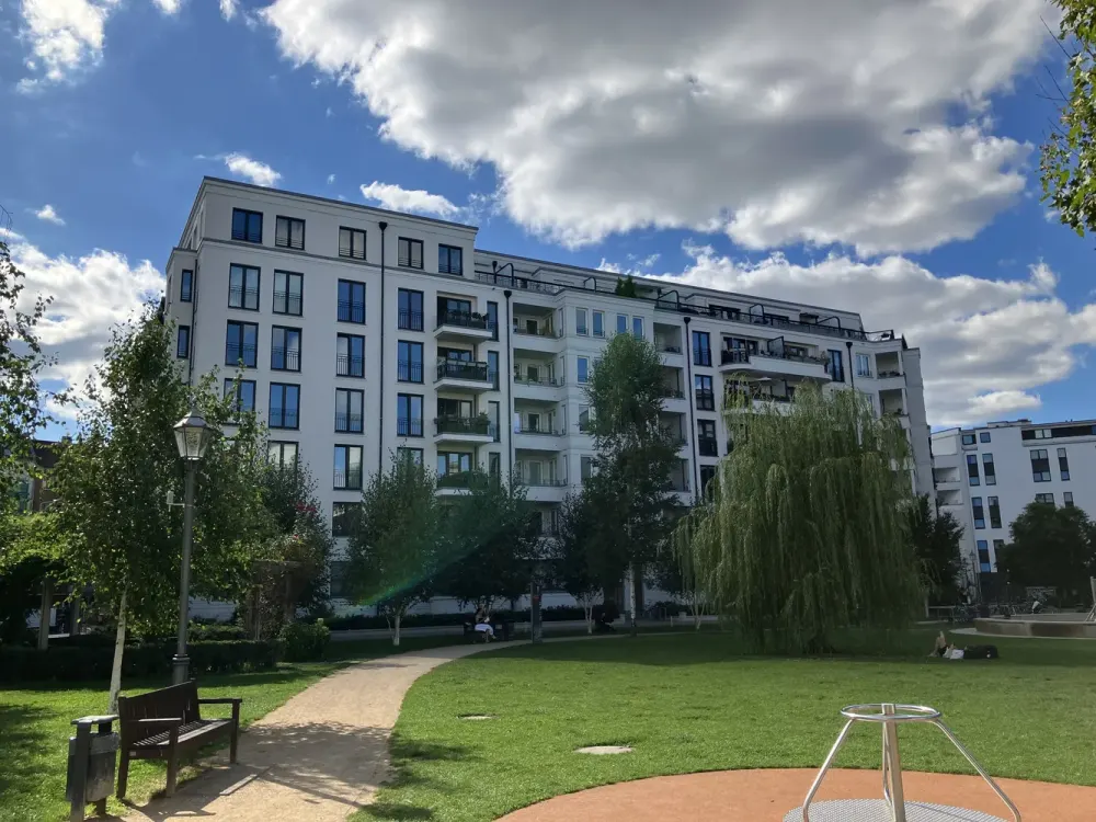 Wunderschöne 1 Zimmer Neubau-Wohnung mit Balkon