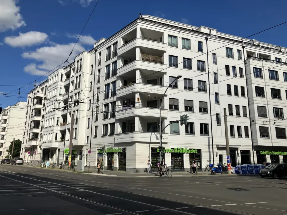 Wunderschöne 1 Zimmer Neubau-Wohnung mit Balkon
