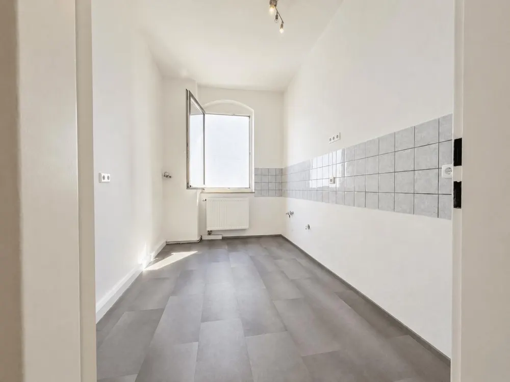 Helle 3-Zimmer Wohnung am Hbf-Fürth/Neue Einbauküche