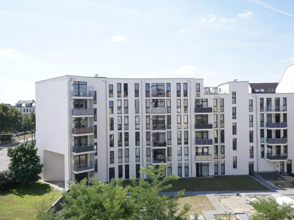 Moderne 2-Raum Wohnung mit Balkon im Zentrum-West