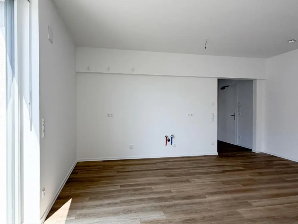 Moderne 2-Raum Wohnung mit Balkon im Zentrum-West
