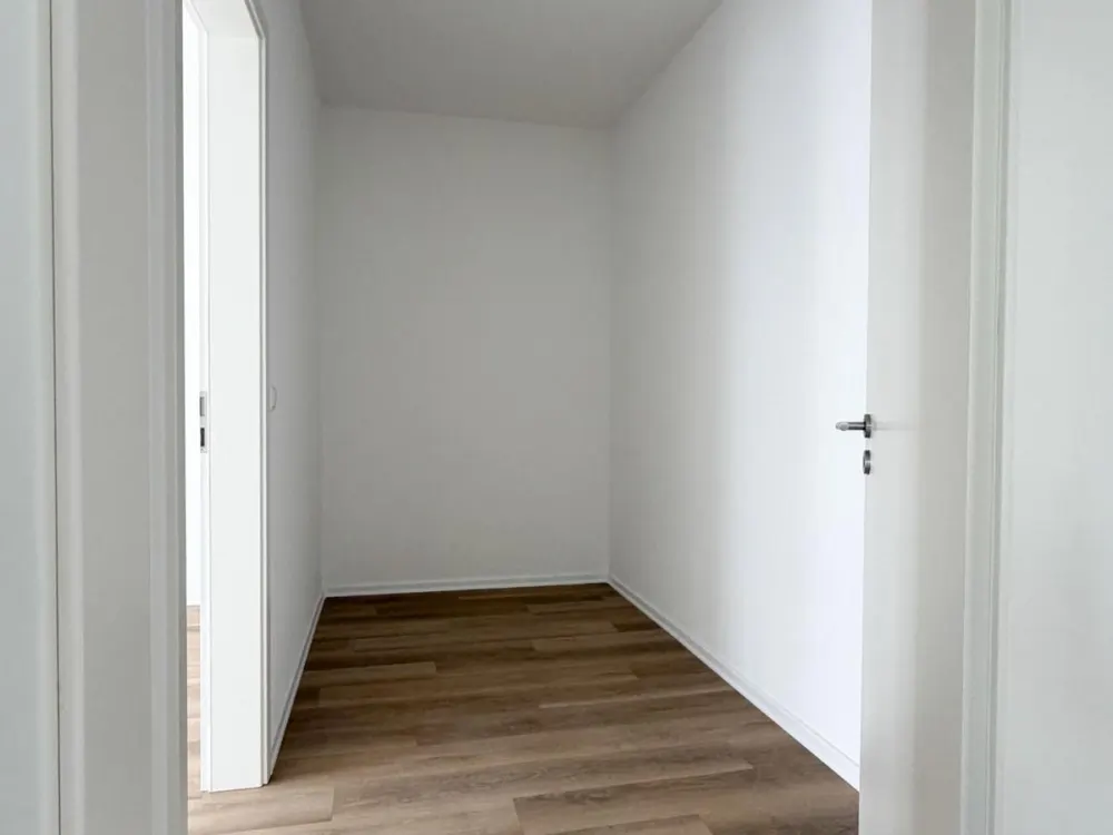 Moderne 2-Raum Wohnung mit Balkon im Zentrum-West