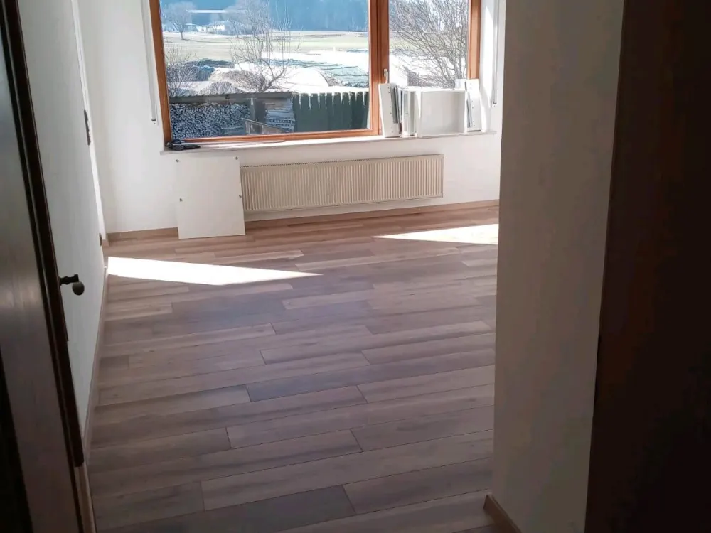 4 Zimmer Wohnung EG