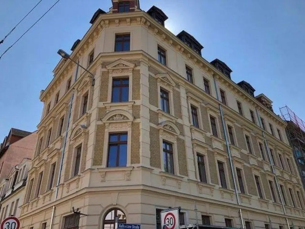 Schön sanierte 2-Z-WE mit Balkon, Fußbodenheizung und hochwertiger EBK