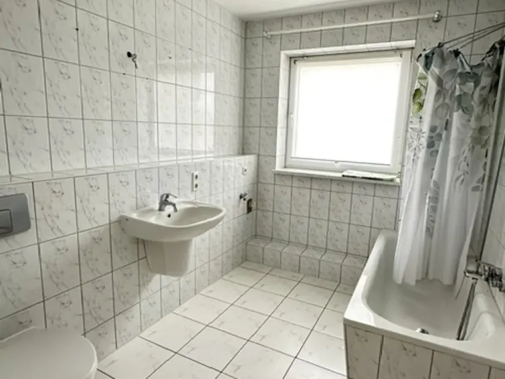 Helle 2-Zimmer-Wohnung mit Balkon zu vermieten!