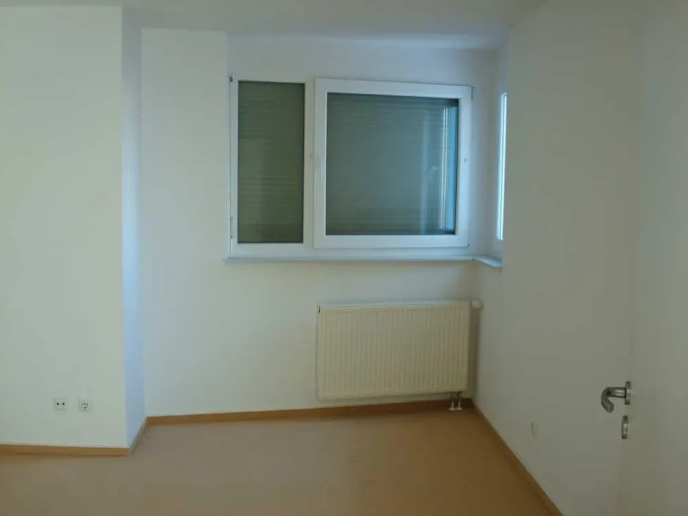 Top moderne und helle 3-Zi.-Whg. 74m² in Eschborn, TGL-Bad