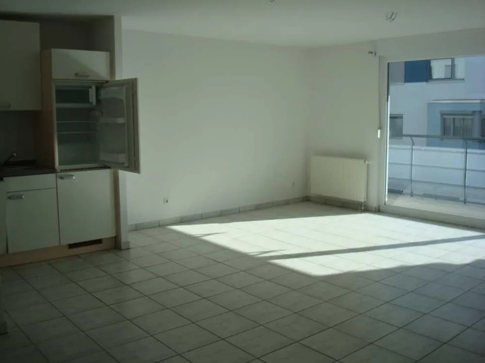 Top moderne und helle 3-Zi.-Whg. 74m² in Eschborn, TGL-Bad